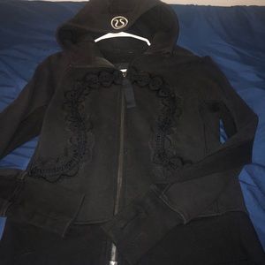 Lululemon zip sweatshirt limited edition 2013